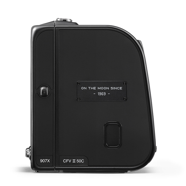 Cfvii 907x se side left 4000px body ws